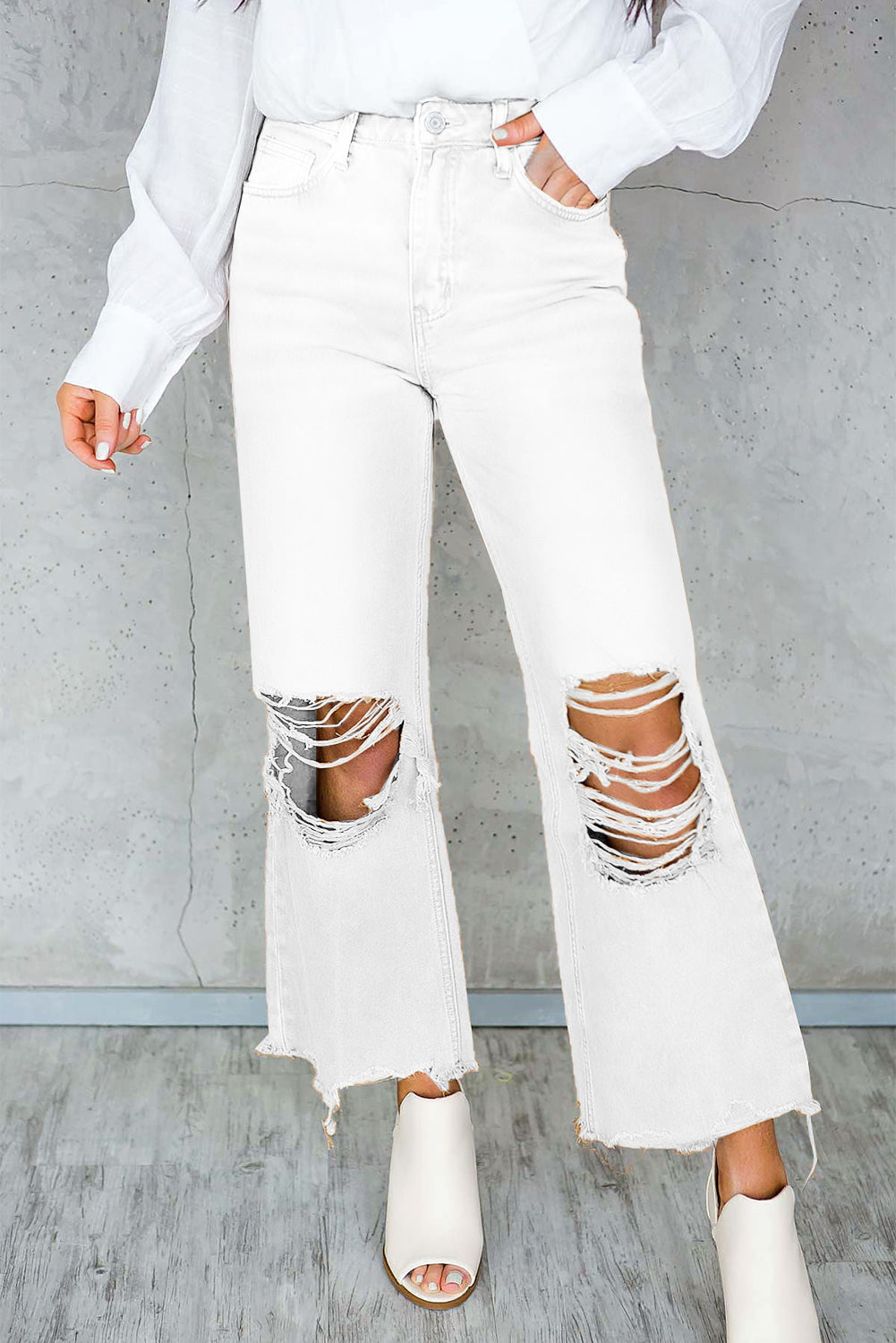 Distressed Cropped Jeans