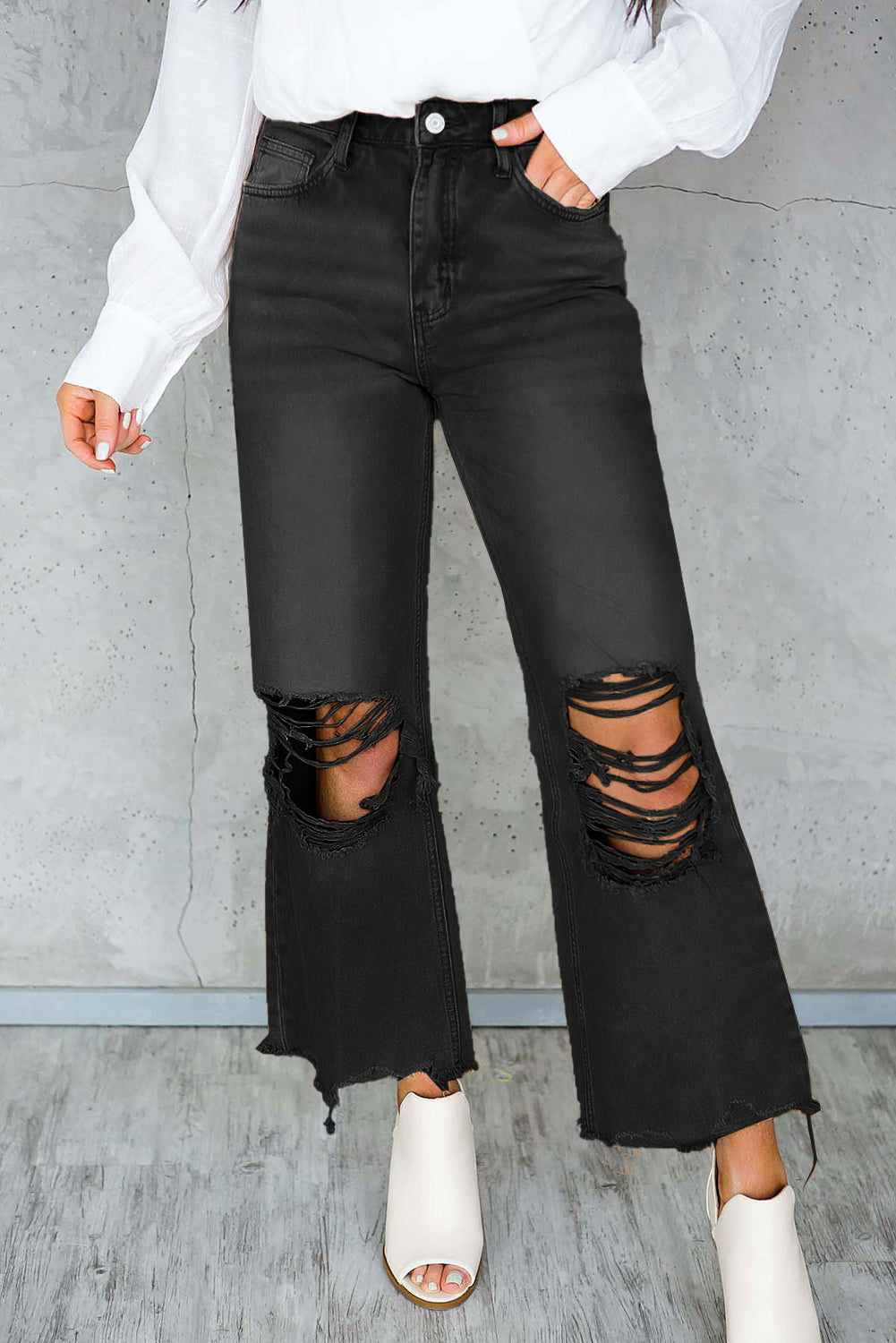 Distressed Cropped Jeans